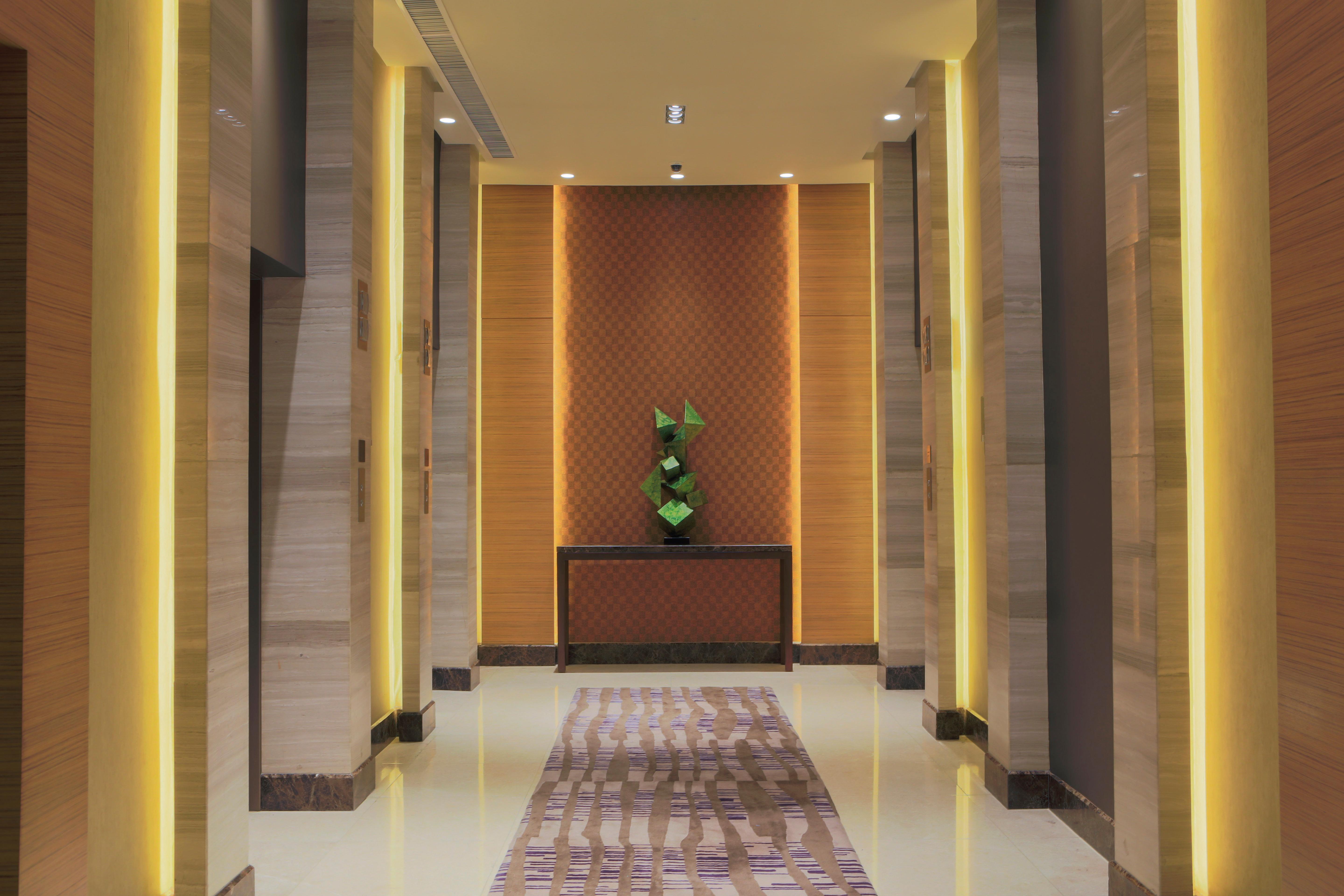 Holiday Inn & Suites Makati By Ihg Makati City Екстериор снимка The interior of the hotel