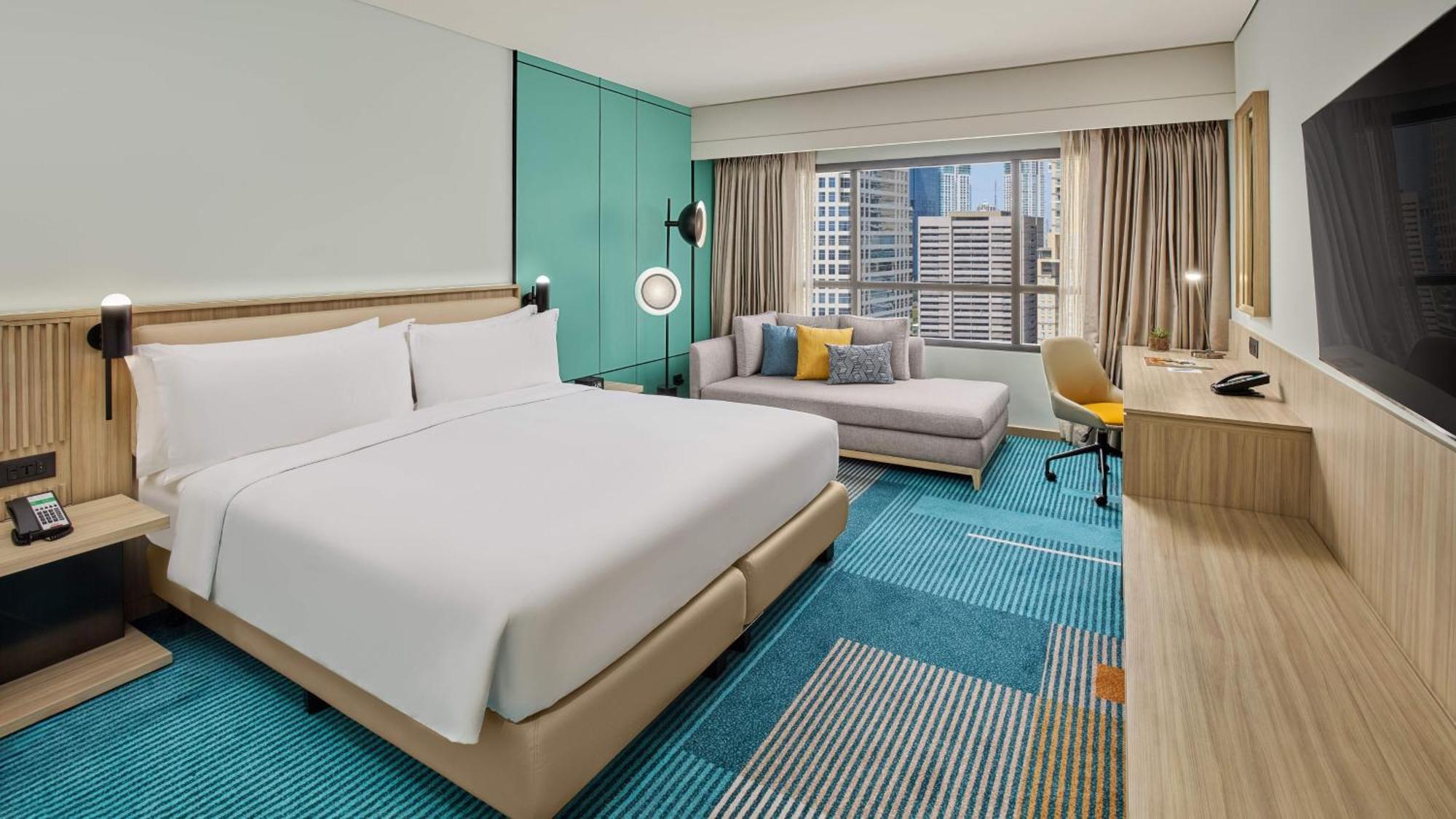 Holiday Inn & Suites Makati By Ihg Makati City Екстериор снимка